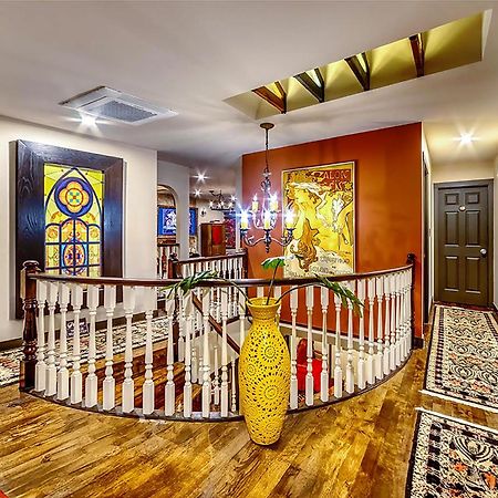 Neocolonial Nouveau Kensington Vacation Home แวนคูเวอร์ ภายนอก รูปภาพ