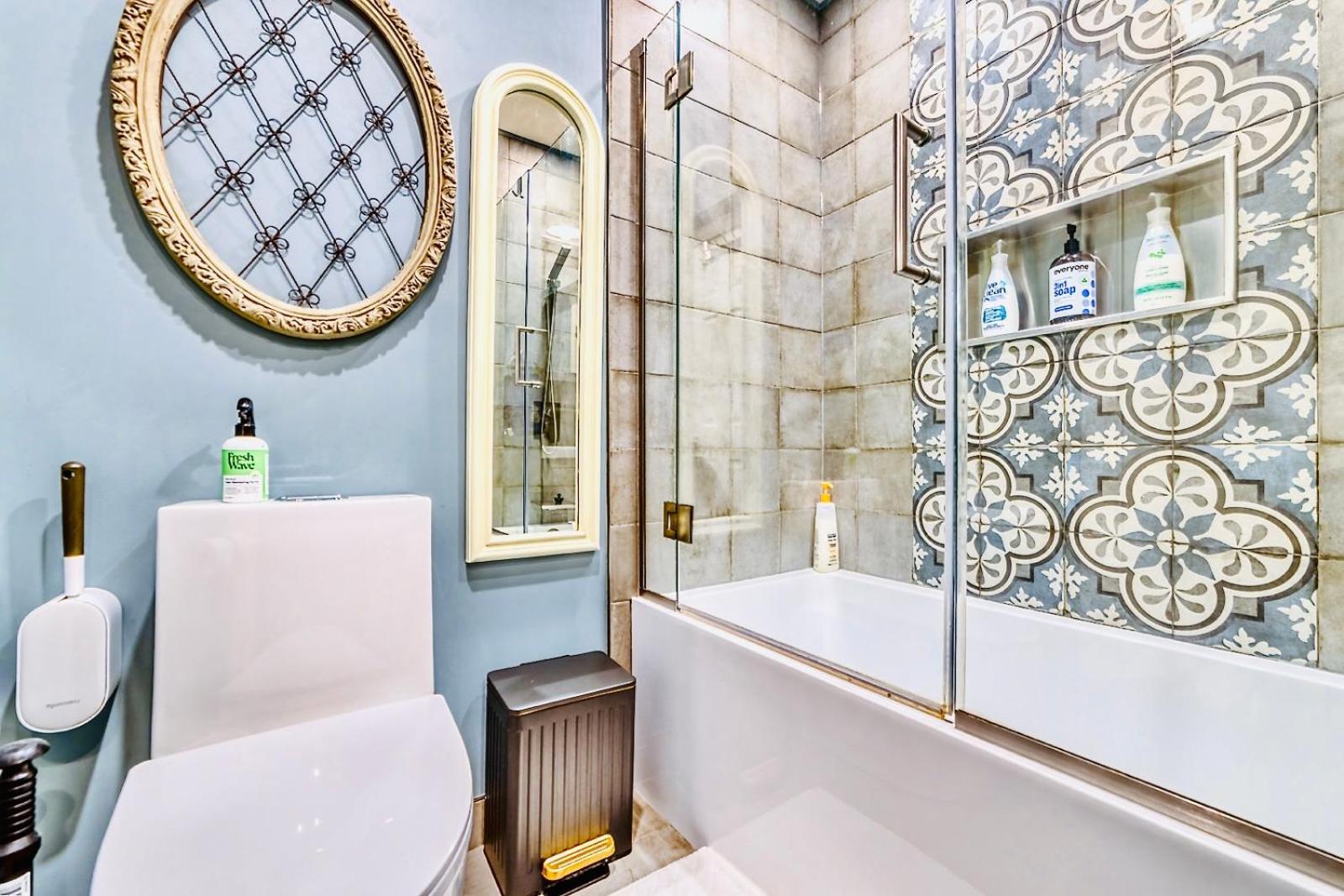 Neocolonial Nouveau Kensington Vacation Home แวนคูเวอร์ ภายนอก รูปภาพ