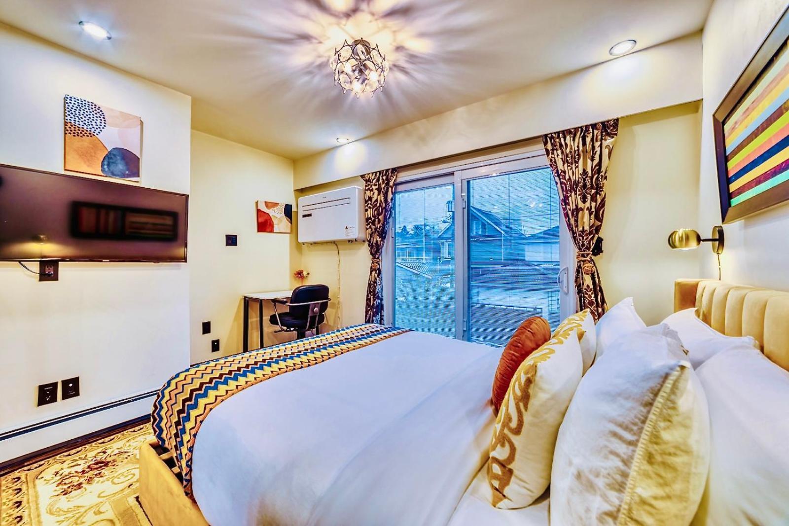 Neocolonial Nouveau Kensington Vacation Home แวนคูเวอร์ ภายนอก รูปภาพ