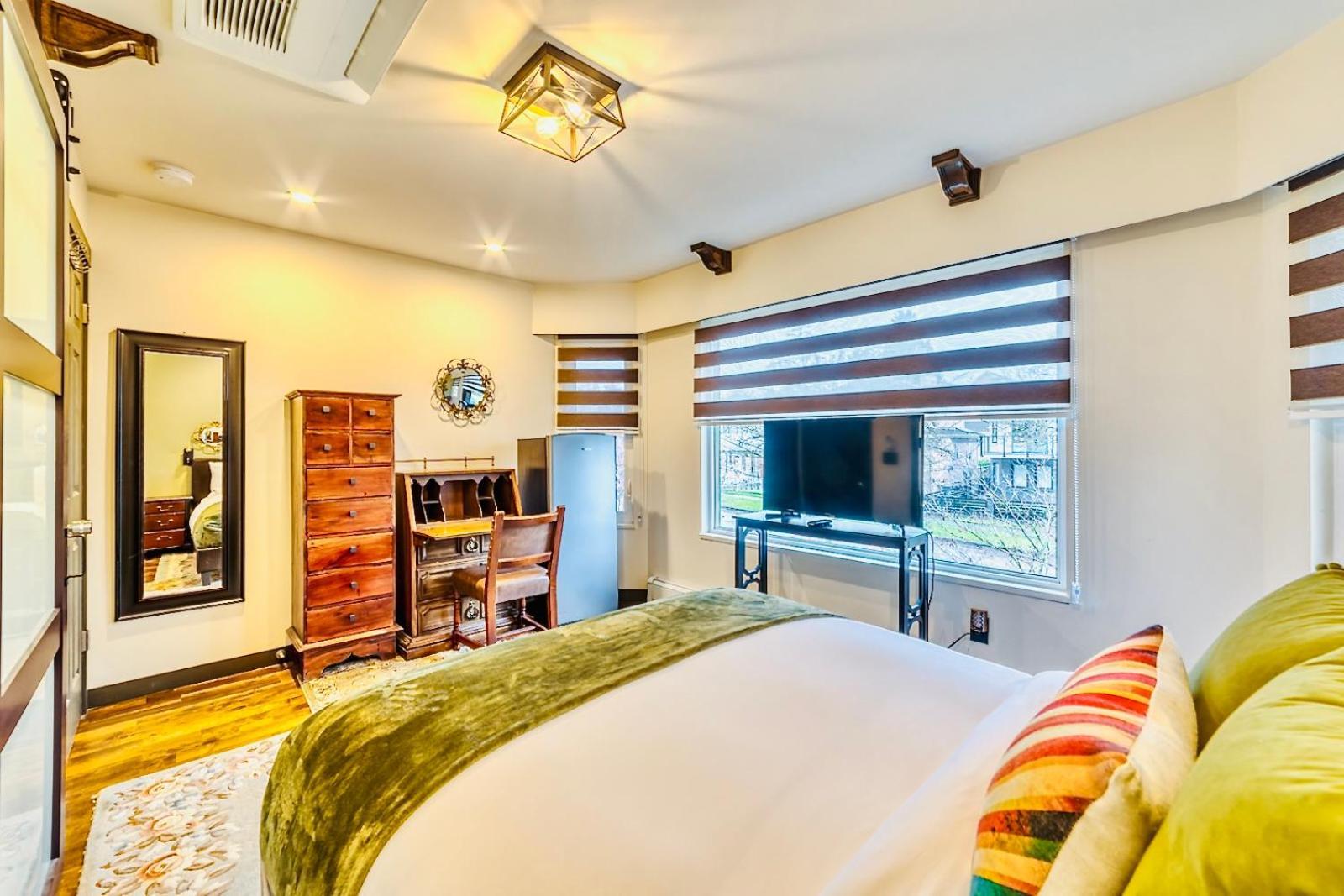Neocolonial Nouveau Kensington Vacation Home แวนคูเวอร์ ภายนอก รูปภาพ