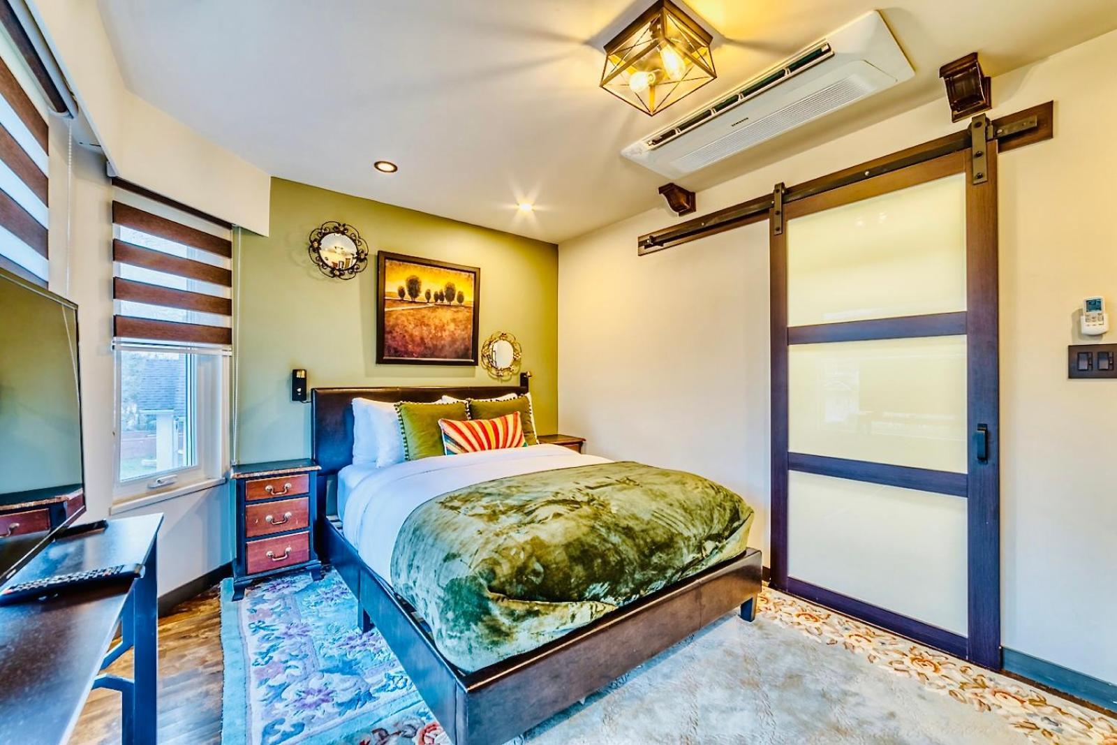 Neocolonial Nouveau Kensington Vacation Home แวนคูเวอร์ ภายนอก รูปภาพ