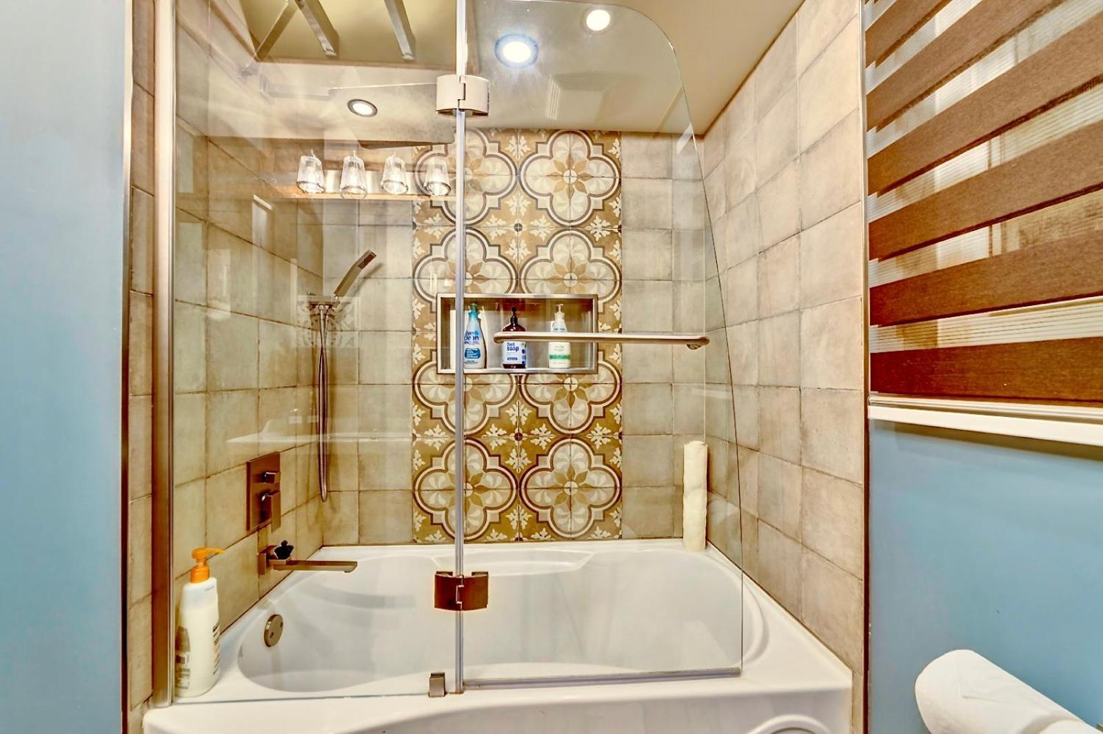 Neocolonial Nouveau Kensington Vacation Home แวนคูเวอร์ ภายนอก รูปภาพ