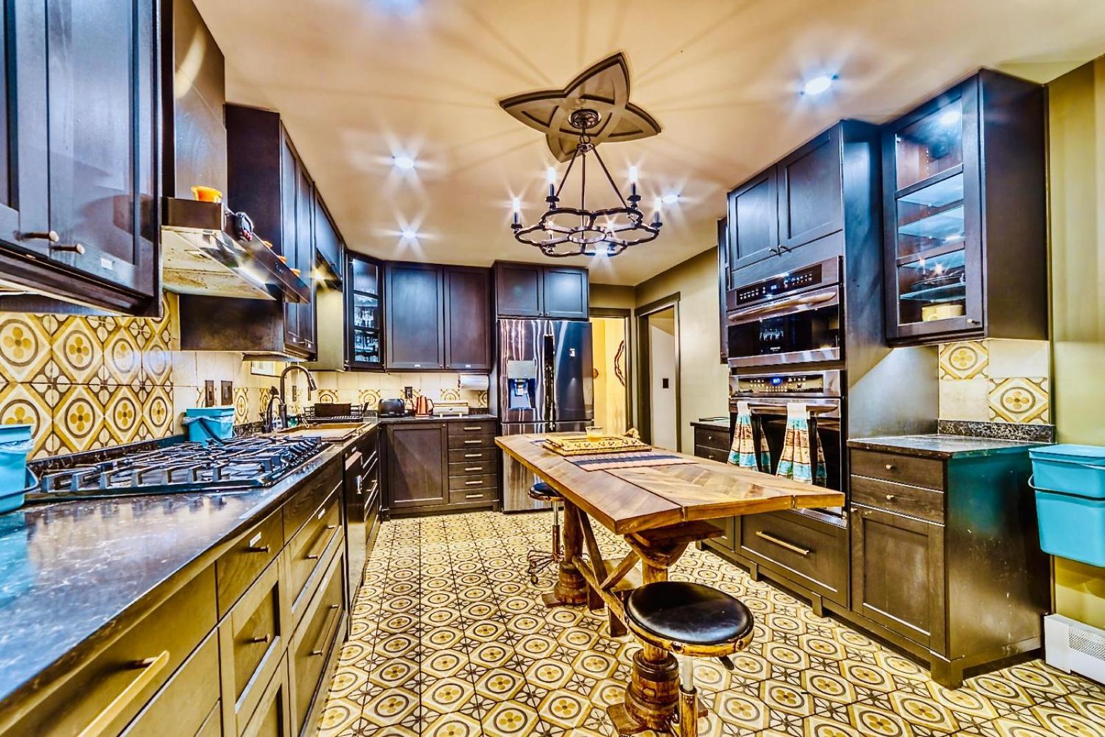 Neocolonial Nouveau Kensington Vacation Home แวนคูเวอร์ ภายนอก รูปภาพ